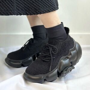 Grounds Black Athletic Shoes